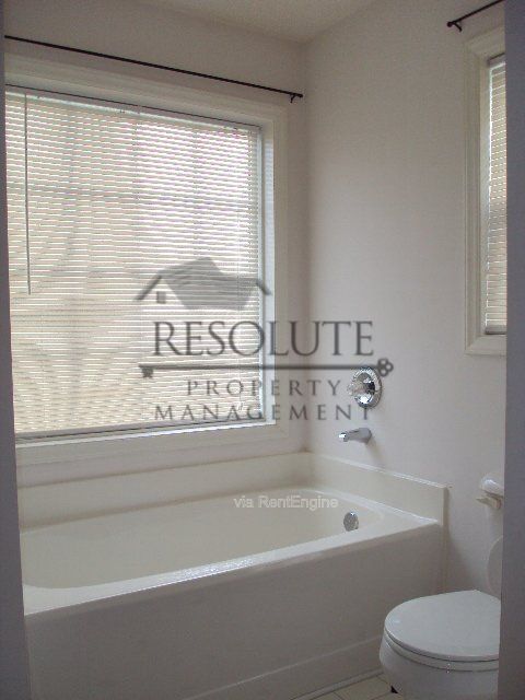 404 Onondaga Ct Holly Springs NC 27540 property image