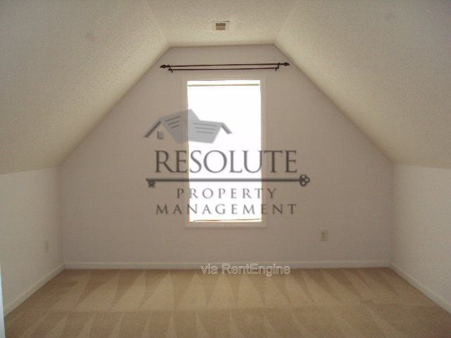 404 Onondaga Ct Holly Springs NC 27540 property image