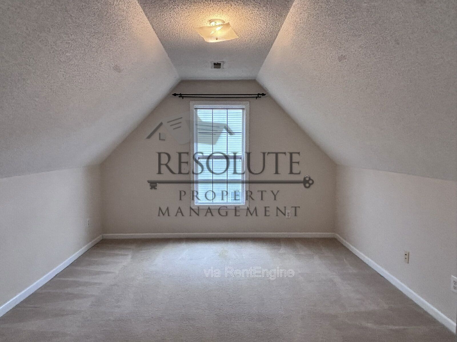 404 Onondaga Ct Holly Springs NC 27540 property image