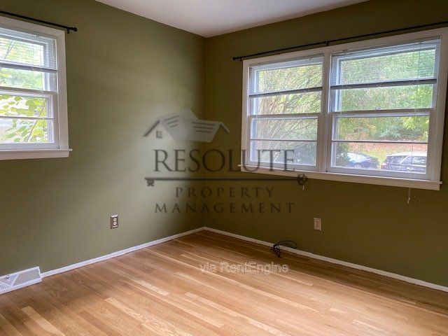 4812 Radcliff Rd Raleigh NC 27609 property image